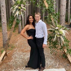 Lulu’s black metallic dress perfect for New Years